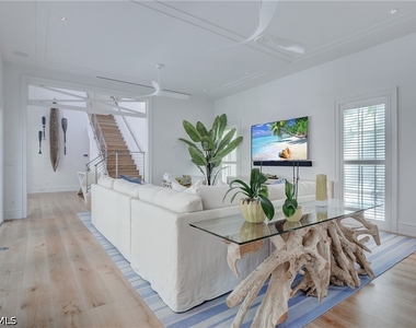 942 9th Avenue S - Photo Thumbnail 15
