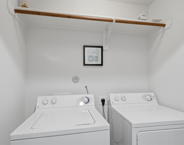 6810 Jasmine Arbor Lane - Photo Thumbnail 11
