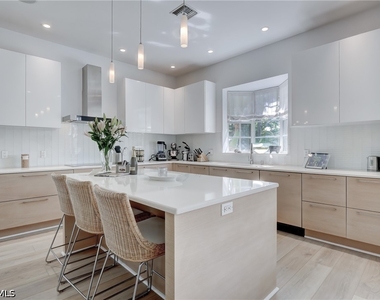 687 9th Avenue S - Photo Thumbnail 18