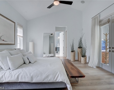 687 9th Avenue S - Photo Thumbnail 4
