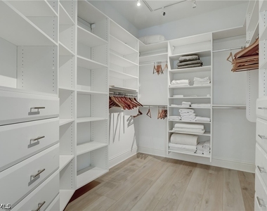 687 9th Avenue S - Photo Thumbnail 7