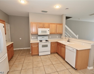 1055 Albany Court - Photo Thumbnail 2