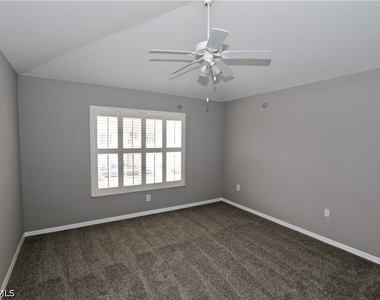 1055 Albany Court - Photo Thumbnail 5