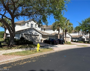 6821 Ascot Drive - Photo Thumbnail 3