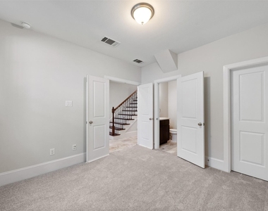 1823 Drew Street - Photo Thumbnail 7