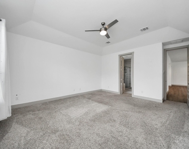 1567 Harvest Vine Court - Photo Thumbnail 11