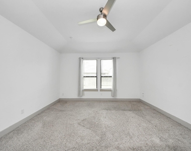 1567 Harvest Vine Court - Photo Thumbnail 12