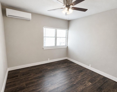 1624 Sealy - Photo Thumbnail 5