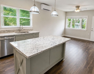 1624 Sealy - Photo Thumbnail 3