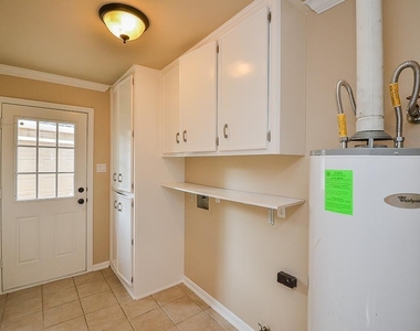 2815 Manila Lane - Photo Thumbnail 26