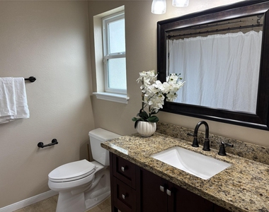 2815 Manila Lane - Photo Thumbnail 34