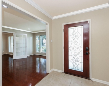 2815 Manila Lane - Photo Thumbnail 28