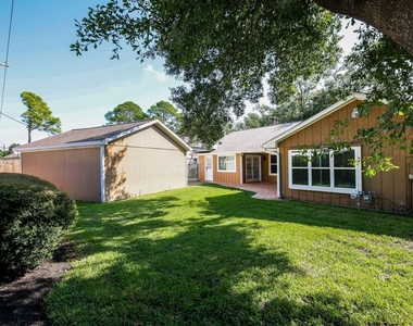 2815 Manila Lane - Photo Thumbnail 2