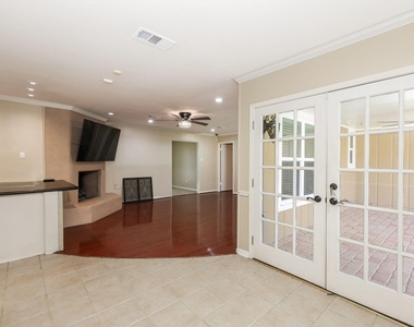 2815 Manila Lane - Photo Thumbnail 41
