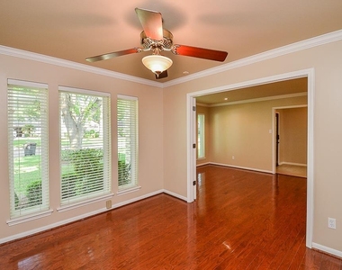 2815 Manila Lane - Photo Thumbnail 6
