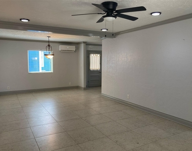 1339 Idylwild Street - Photo Thumbnail 19