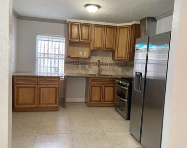 1339 Idylwild Street - Photo Thumbnail 20