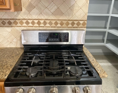1339 Idylwild Street - Photo Thumbnail 22