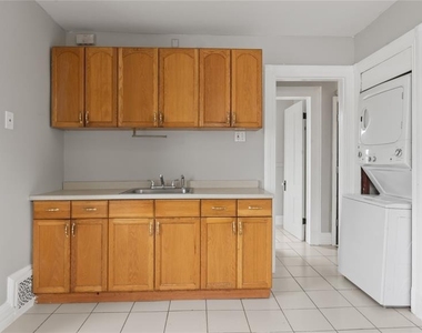 385 Stephens - Photo Thumbnail 14