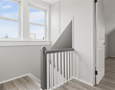 385 Stephens - Photo Thumbnail 16