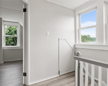 385 Stephens - Photo Thumbnail 20