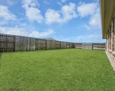 2111 Hyde Acres Street - Photo Thumbnail 37
