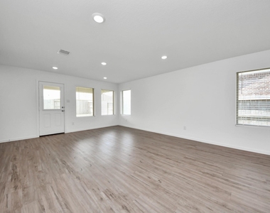 2111 Hyde Acres Street - Photo Thumbnail 25