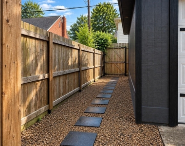 3020 Arbor Street - Photo Thumbnail 14