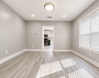 3020 Arbor Street - Photo Thumbnail 3