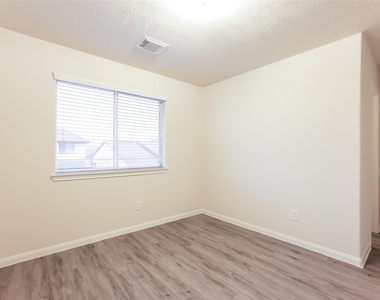 12346 Dona Lane - Photo Thumbnail 10