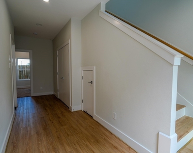 615 Northew Street - Photo Thumbnail 3