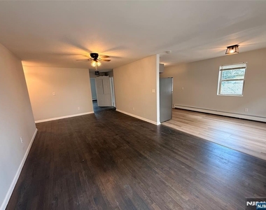 94 Park - Photo Thumbnail 5