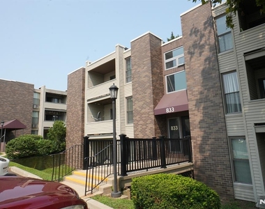 833 Main - Photo Thumbnail 2