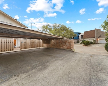 1953 Stoney Brook Drive - Photo Thumbnail 24