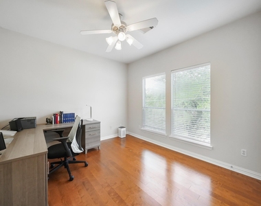 7106 Harmony Cove - Photo Thumbnail 10