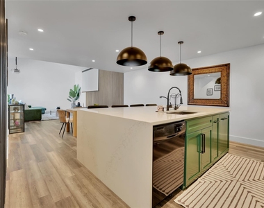 2807 Jackson Street - Photo Thumbnail 13