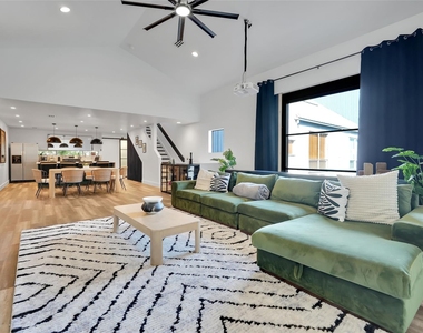 2807 Jackson Street - Photo Thumbnail 3