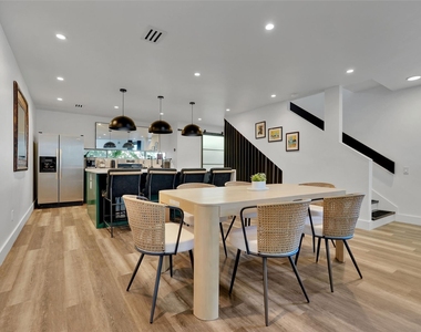 2807 Jackson Street - Photo Thumbnail 6