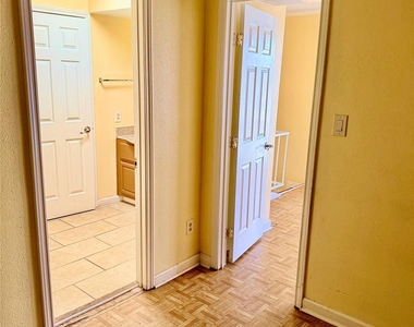 7047 Bissonnet Street - Photo Thumbnail 8