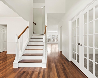 3422 Powell Way - Photo Thumbnail 1