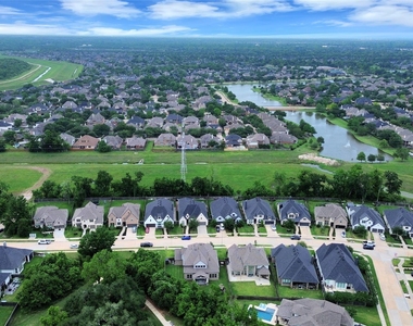 8826 Forest Side Drive - Photo Thumbnail 35