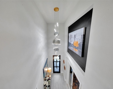 8826 Forest Side Drive - Photo Thumbnail 8
