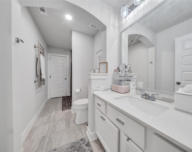 8826 Forest Side Drive - Photo Thumbnail 24