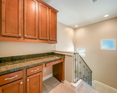 1616 Live Oak Street - Photo Thumbnail 21