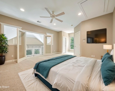 1616 Live Oak Street - Photo Thumbnail 17