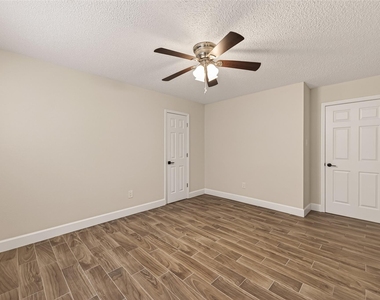 7714 Renwick Drive - Photo Thumbnail 19