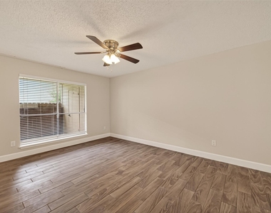7714 Renwick Drive - Photo Thumbnail 10