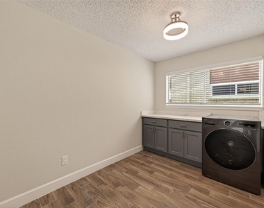 7714 Renwick Drive - Photo Thumbnail 17