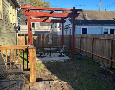 1406 Columbia Street - Photo Thumbnail 27