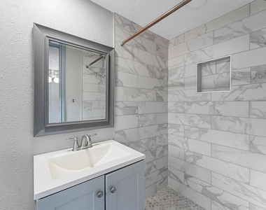 110 Robin Street - Photo Thumbnail 11